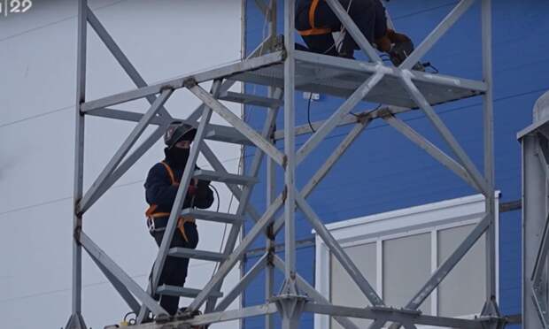 Дмитрий Морев посетил строительство котельной на острове Краснофлотский