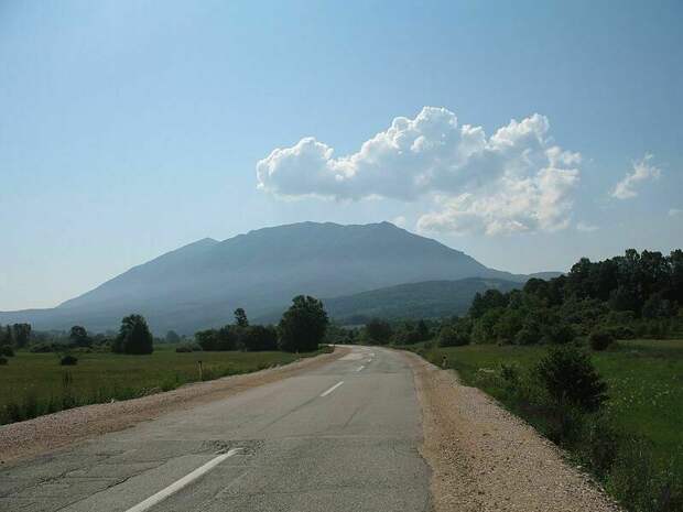 Гора Ртань в Сербии, которую многие считали местом спасения. Фото: wikipedia.org Гора Ртань в Сербии, которую многие считали местом спасения. Фото: wikipedia.org