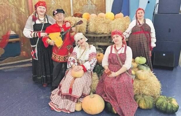 Ансамбль "Весняночка". Фото предоставлено КЦ "Салют"