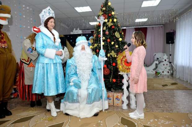 Нашы дзец. У Мхалёск прытулак завтала навагодняе свята.