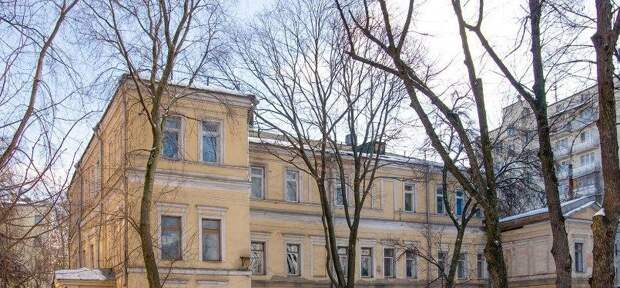 Собянин осмотрел итоги реставрации здания в Хохловском переулке. Фото: mos.ru