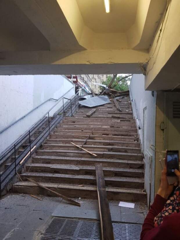На Москву обрушился ураган (18 фото) На Москву обрушился ураган (18 фото)