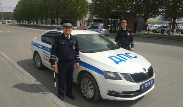 Раненого мужчину спасли екатеринбургские автоинспекторы