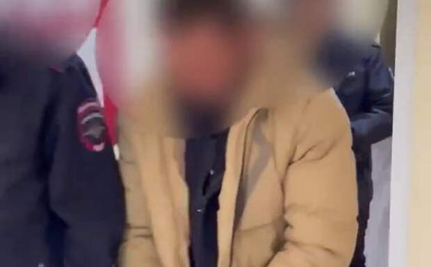 Пьяный крымчанин угнал машину, сбил людей и скрылся с места ДТП