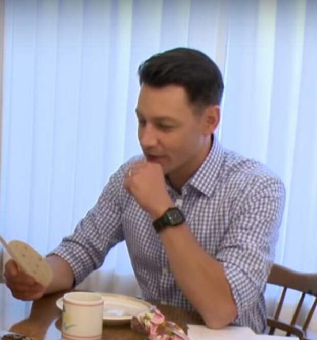 Женщина включила телевизор и увидела человека из далекого прошлого