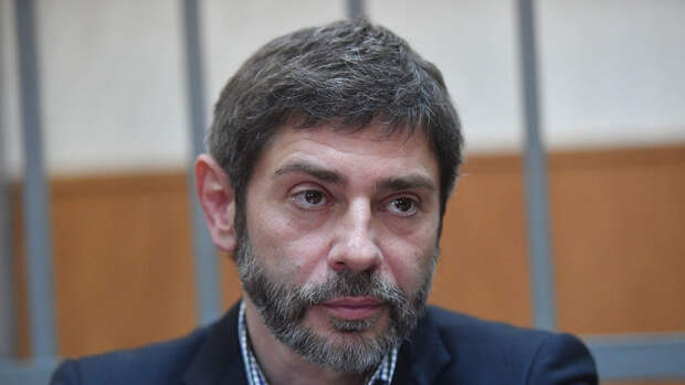 Арестованный актер Николаев оставил "без помощи" жену и грудного ребенка