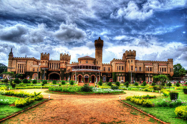 Бангалорский дворец (Bangalore Palace). Индия.