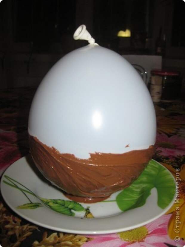 Вот такое шоколадное яйцо попробовала сделать. Очень вкусный десерт. Рецепт взяла здесь - http://forum.say7.info/topic12552.html фото 3
