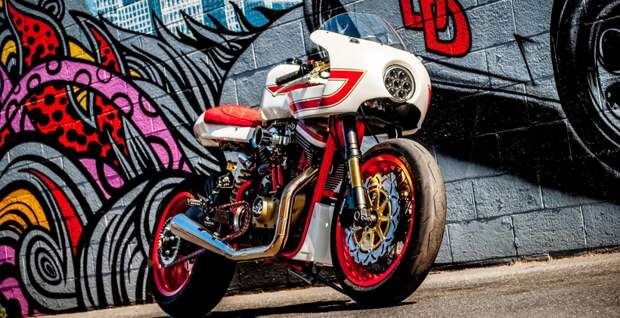 Фото Harley-Davidson XL1200 Sportster, Born Free 6, 2014, Ivory Comet, JSK Custom Design