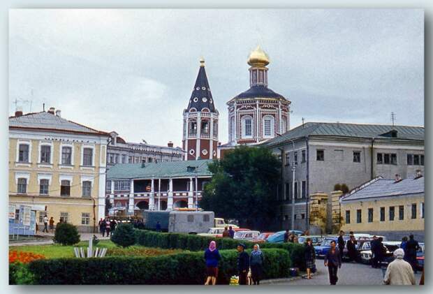 Православный собор на Музейной площади в Волжском районе города Саратова.