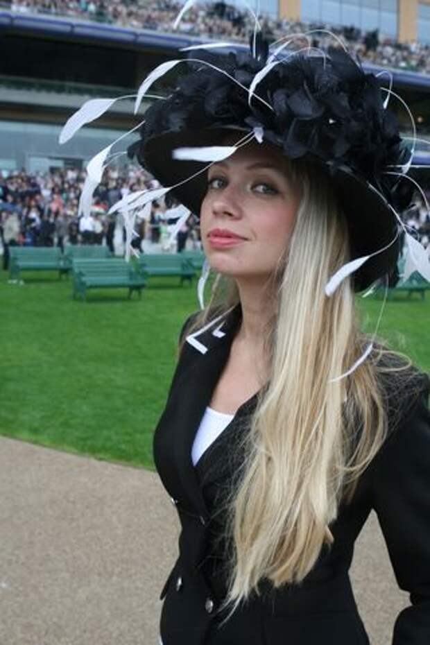 IMG_4532 [640x480]  Королевские скачки Royal Ascot: все дело в шляпе IMG 4532