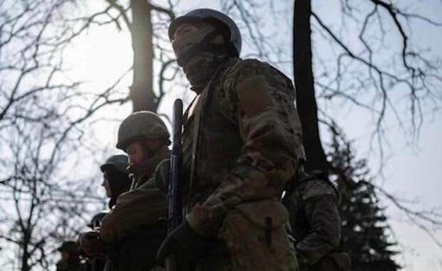 Комбат: ВСУ возводят оборонительные сооружения у больниц и школ под Харьковом