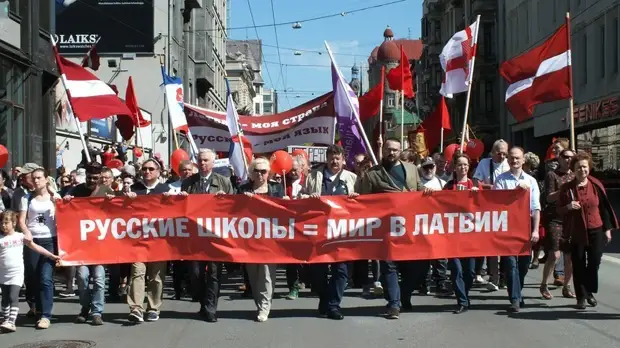Мэр Риги назвал глупостью запрет на использование русского языка в частных вузах Латвии