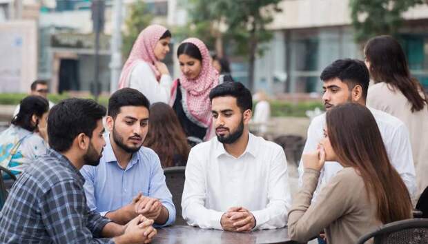 Тайный никях: мусульмане России начали искать вторых жён через соцсети