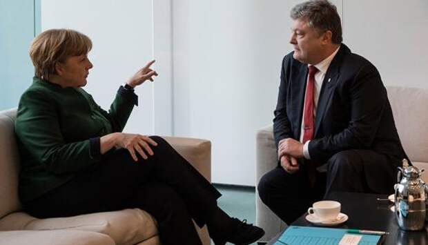 Администрация Порошенко: «Меркель отчиталась перед президентом Украины о своих переговорах с Путиным»