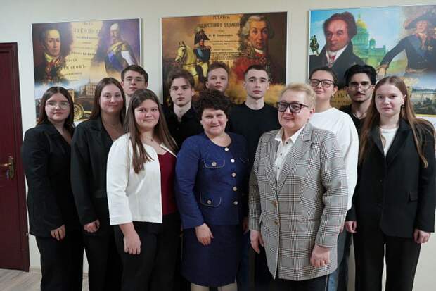 В Туле члены правительства встретились со студентами вузов накануне Дня студенчества