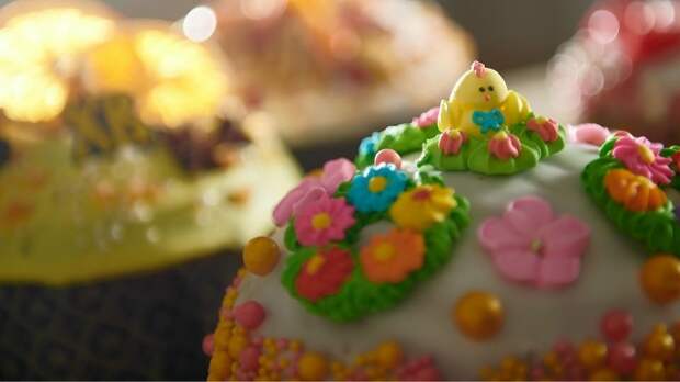 Около 5 млн куличей изготовят к Пасхе столичные фабрики