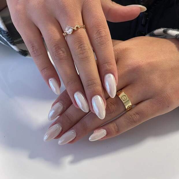 какой маникюр принесёт доход и процветание каждому знаку зодиака в декабре 2025 года.