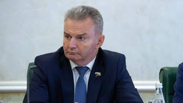 Сенатор Каграманян перешел на работу в Минздрав