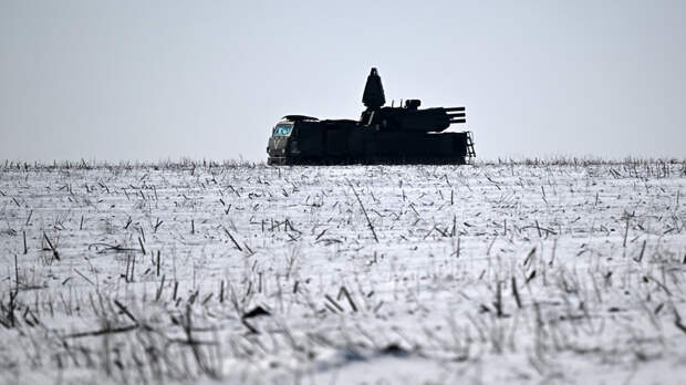 «Украинские террористы нанесли целенаправленный удар»: над Россией за ночь сбили 27 БПЛА, погиб человек