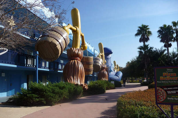 Турист потребовал 3,7 миллиона рублей от отеля из-за постельных клопов в номере