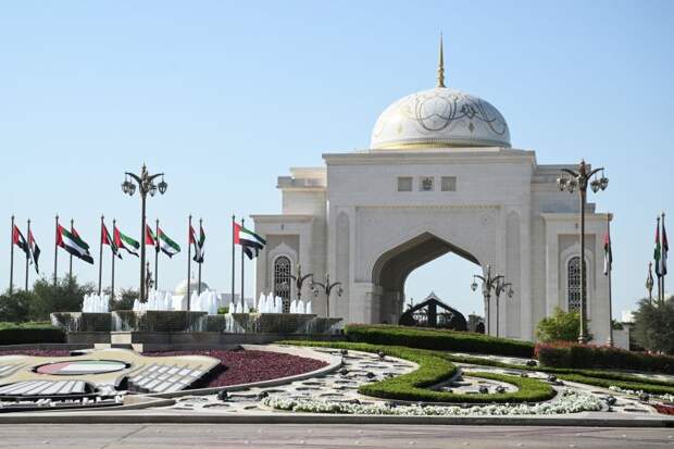 Axios: представители РФ, США и Украины провели обед за общим столом в Абу-Даби