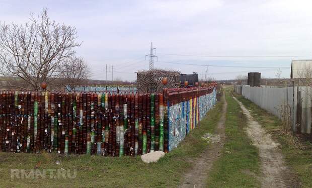 Забор из пластиковых бутылок