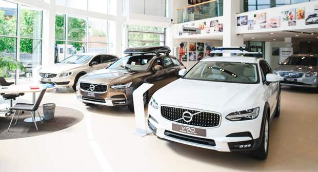 Премиальные бренды авто с пробегом в России подорожали на 30,7%