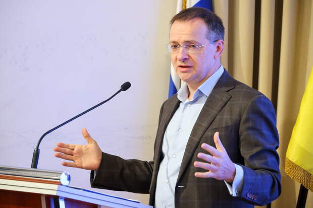 Ведущую роль Мединского на новых переговорах с Украиной и США объяснили