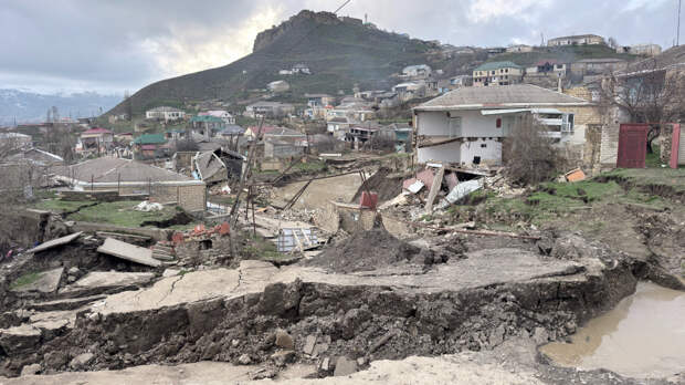Строили дома, где запрещено: в Дагестане прошли масштабные обыски по делу о наводнении