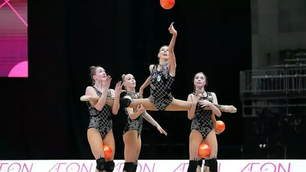 Сборная России завоевала золото в групповых упражнениях на ЧМ по художественной гимнастике