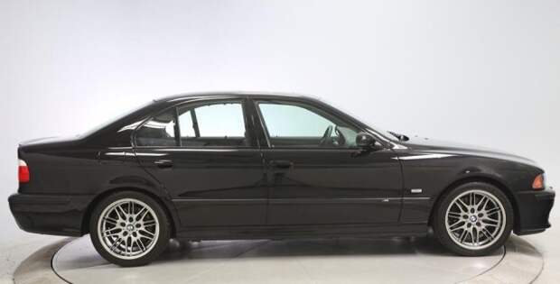 Капсула времени: BMW M5 E39 2003-го года с пробегом 309 миль