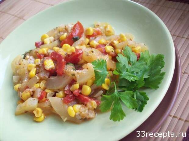 кабачки тушенеы с кукурузой булугуром и помидорами