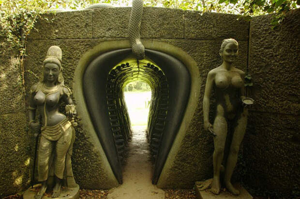 Жуткие скульптуры в парке индийской культуры в Ирландии ирландия, парк, скульптуры
