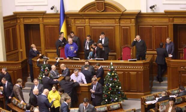 Украинские депутаты внесли в Верховную раду постановление о разрыве дипотношений с Россией 