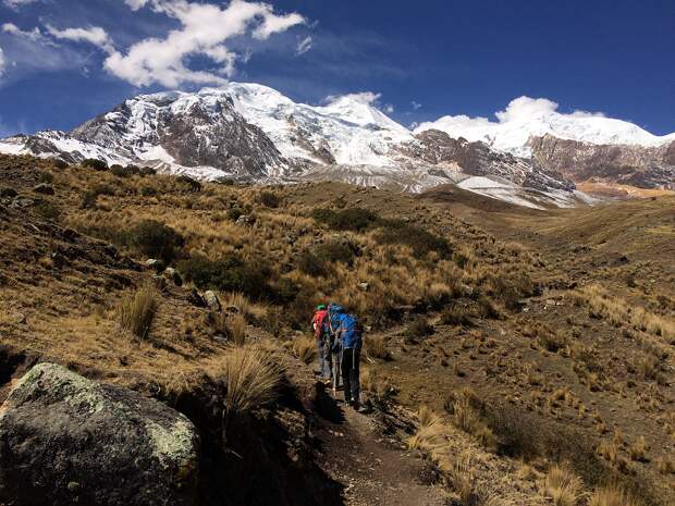 Trekking to Base Camp on Illimani (Adam Clark)