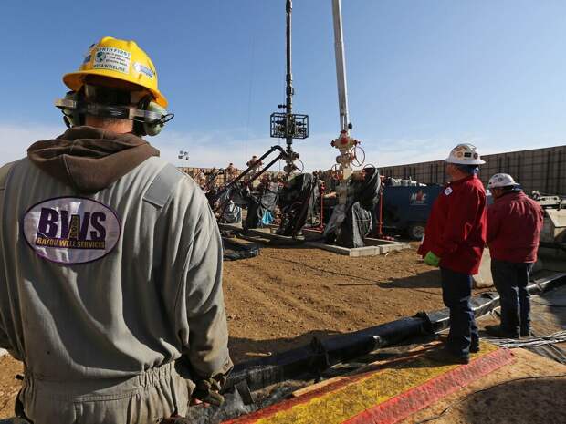 Добыча сланцевой нефти в Колорадо, США© AP Photo / Brennan Linsley