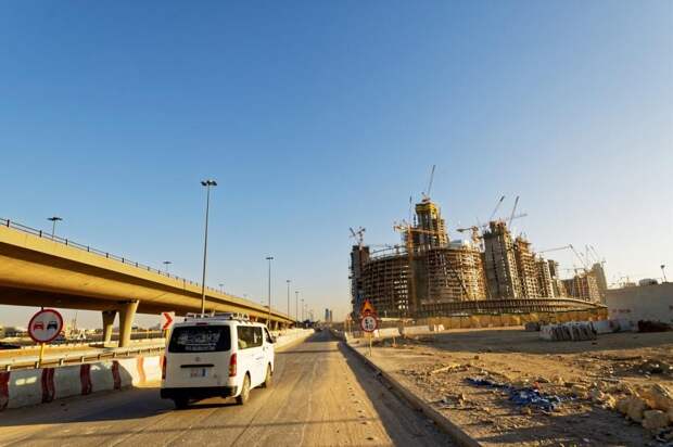 Ультрасовременные города Саудовской Аравии построены руками приезжих