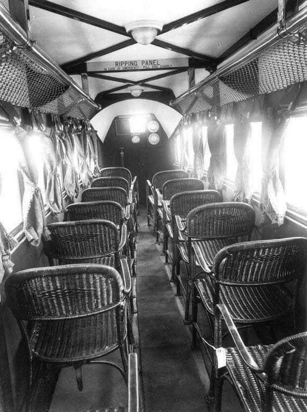 В салоне пассажирского самолета, 1930-е годы. история, факты, фото