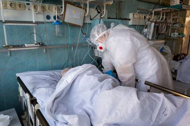 За сутки в РФ госпитализировали свыше 1,1 тыс. больных коронавирусом