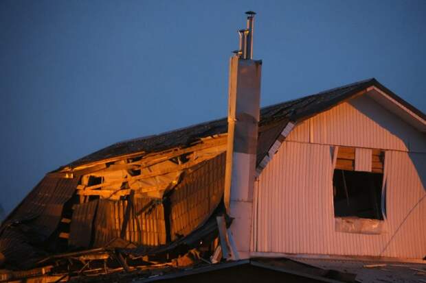 На Кубани беспилотник ВСУ повредил крышу частного дома