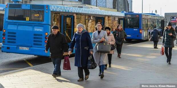 В Москве на время ограничений отменят льготный проезд школьникам и пенсионерам. Фото: Ю. Иванко mos.ru