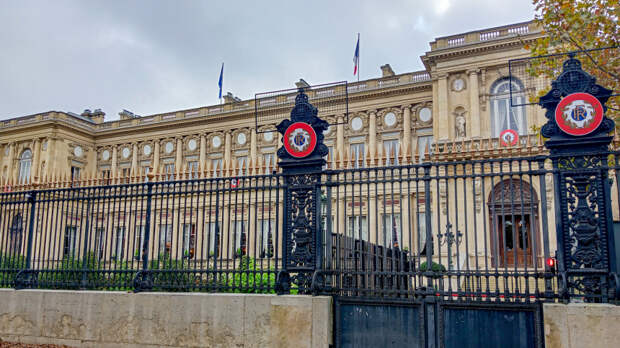 «Отказ всех систем»: Песков о передаче Францией разведанных для ударов по России