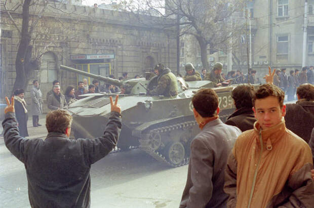 Подразделения советской армии в Баку.