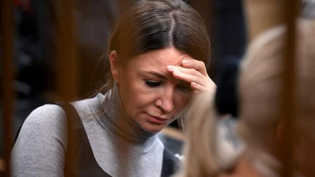 Блиновская собралась обратиться в суд с заявлением о банкротстве