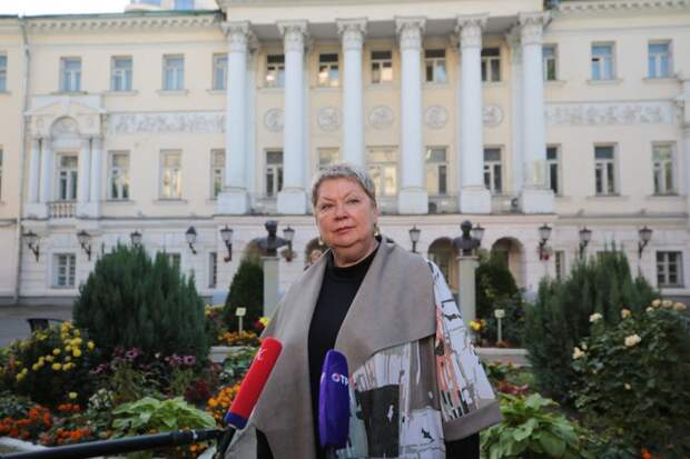 Ольга Васильева на открытии памятников