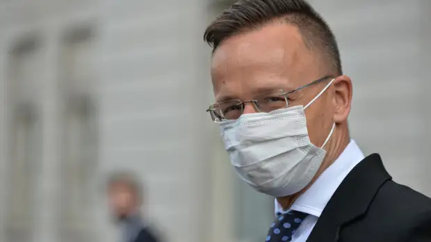 Глава МИД Венгрии Сийярто заявил о запросе США на размещение иностранных войск