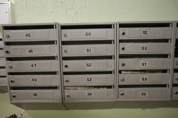 В доме на Рязанском проспекте отремонтировали почтовые ящики