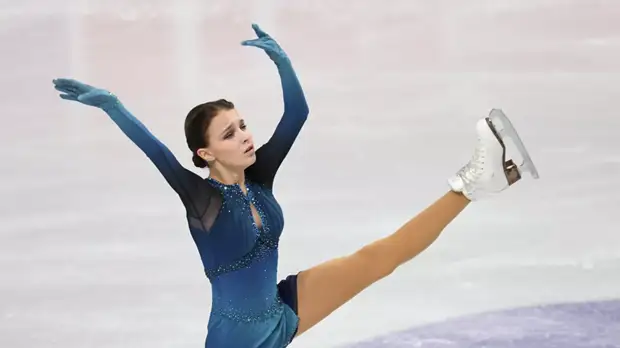 Мама Щербаковой призналась, что предлагала дочери облегчить произвольную программу на ЧР