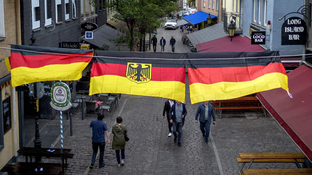 Полиция Германии призвала англичан курить лёгкие наркотики вместо распития пива на Евро